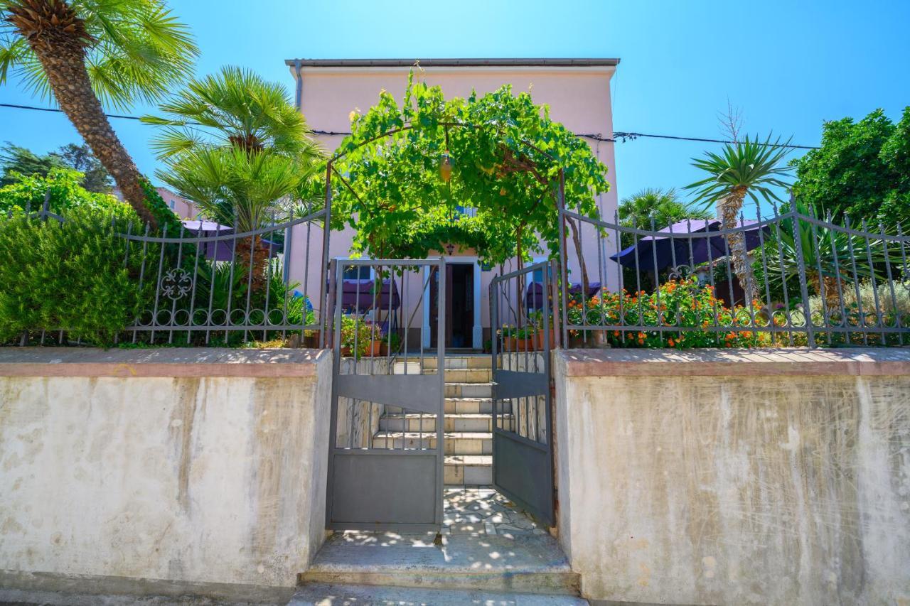 Loreta Apartment *