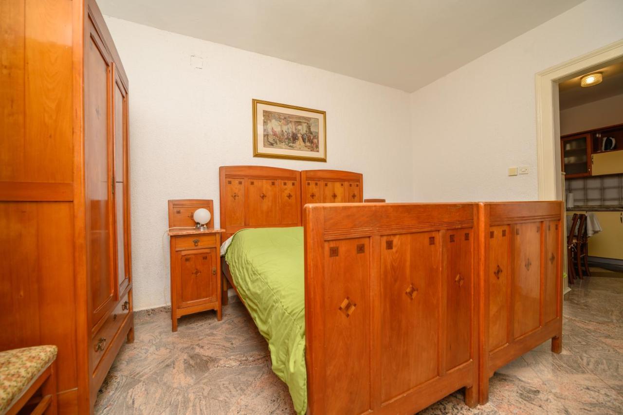 Apartment Loreta *